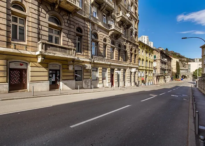 Saint Vitus Apartments With Balcony